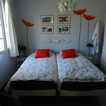 Les Broussous Bed and breakfast 4*